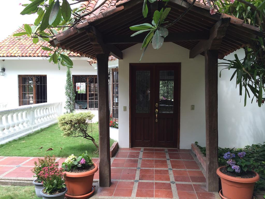 Iguanazu Bed & Breakfast Guayaquil Zewnętrze zdjęcie